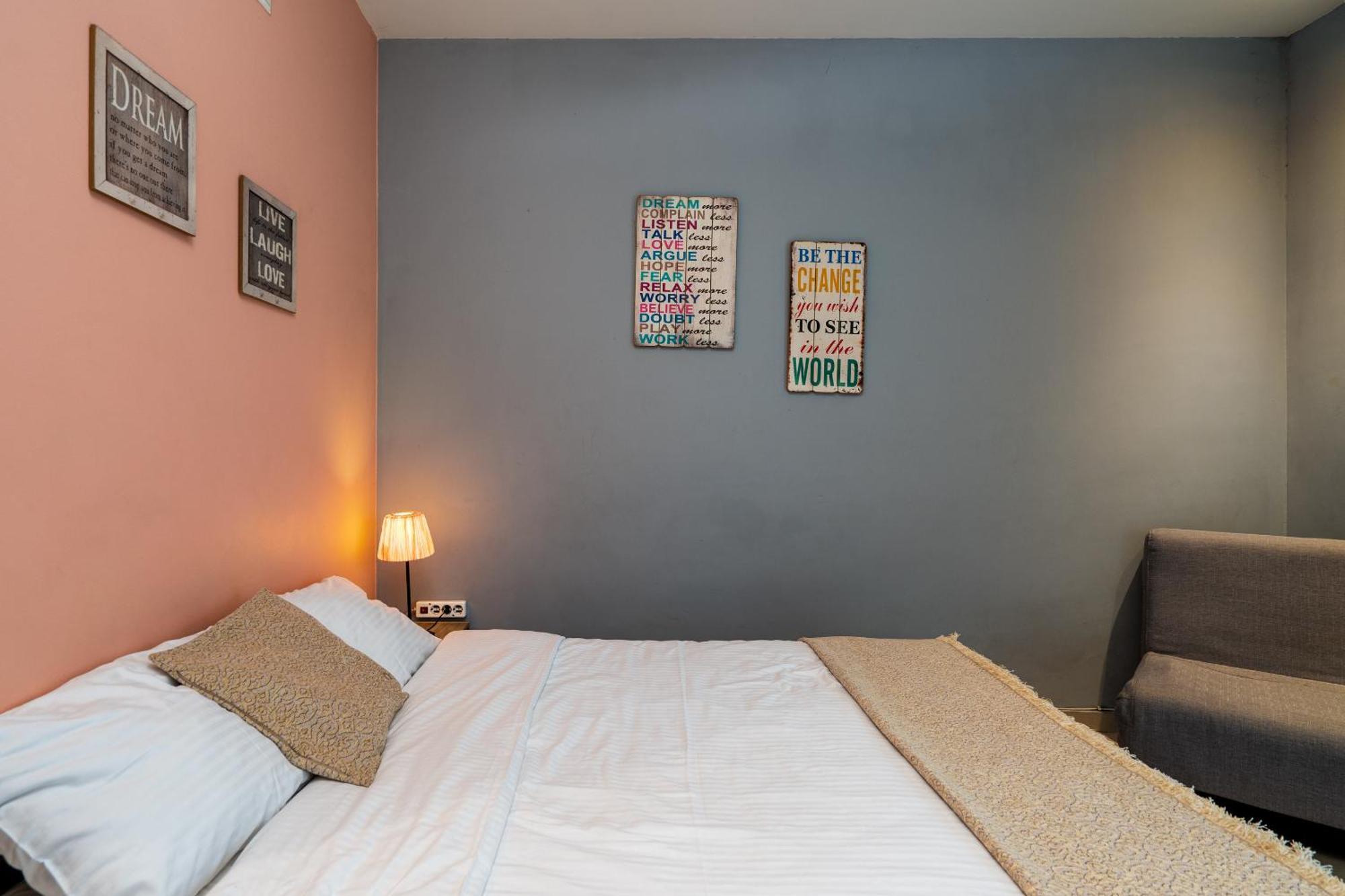 Ideally Located Apartment In Central Atene Esterno foto