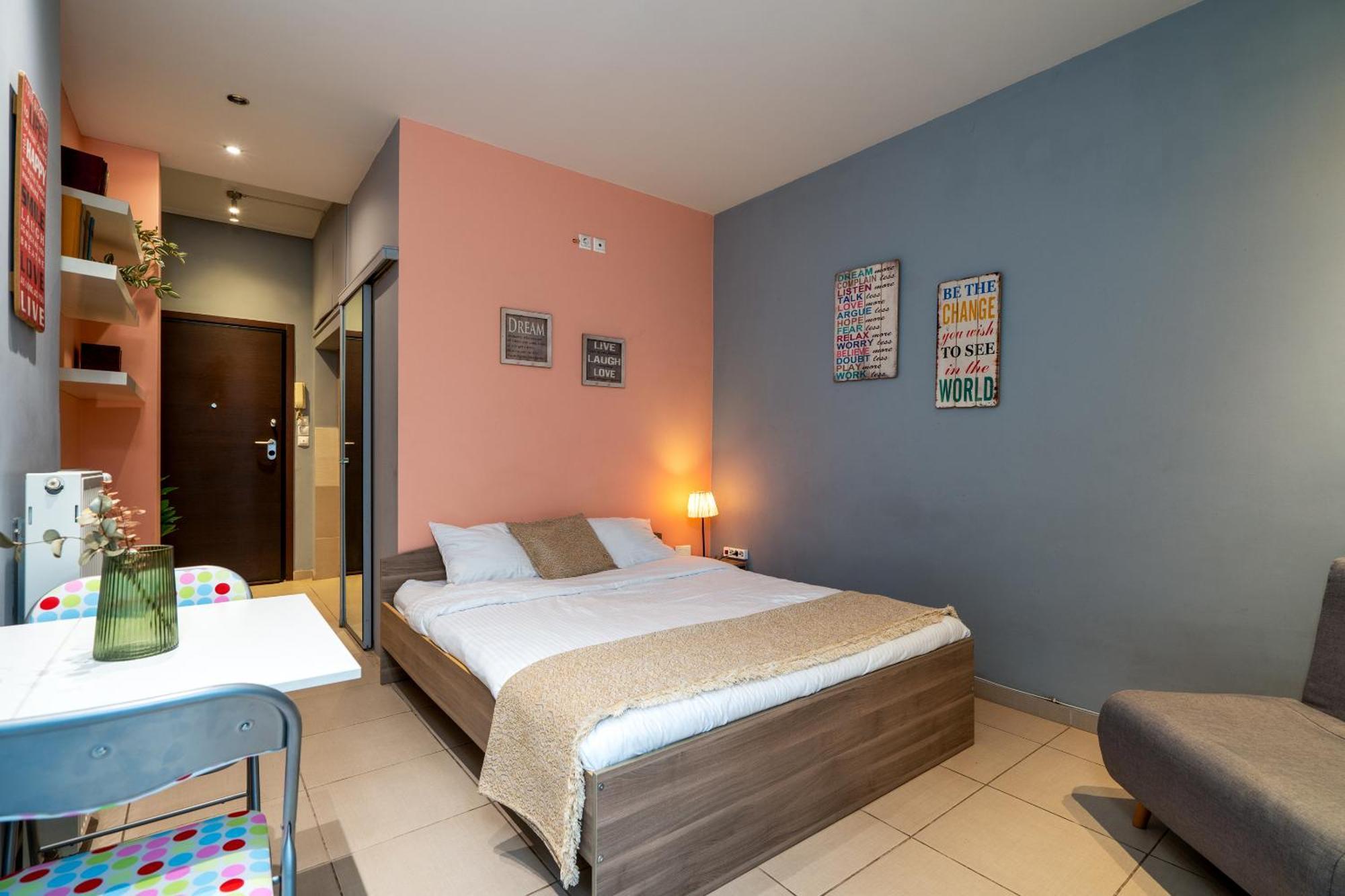 Ideally Located Apartment In Central Atene Esterno foto