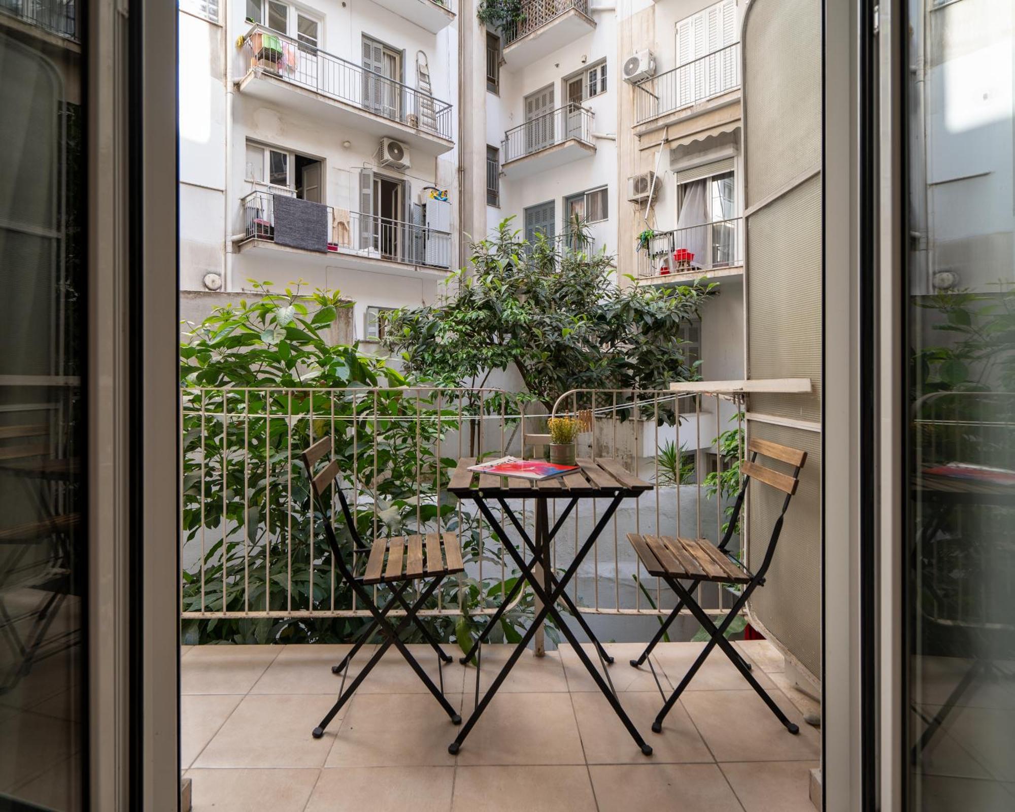 Ideally Located Apartment In Central Atene Esterno foto